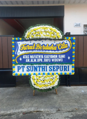 Papan Bunga Duka di Deket